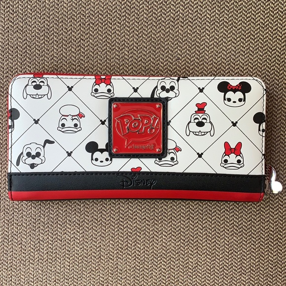 FINAL PRICE Loungefly x Disney Sensational 6 Wallet - Picture 1 of 15